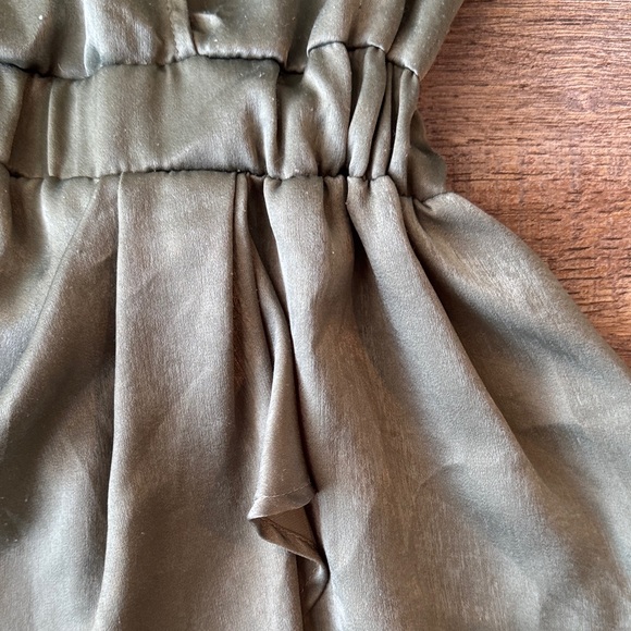 Zara Sage Green Romper| XS - Picture 3 of 6